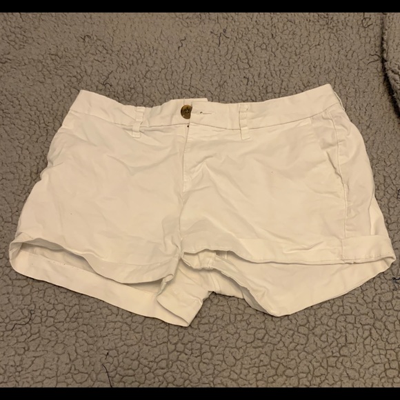 White old navy shorts size 2 - Picture 1 of 1